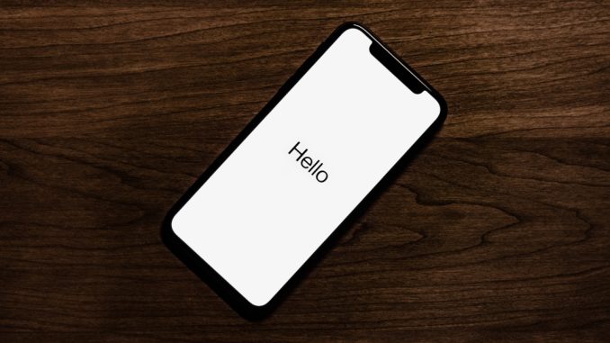 Hur man stänger öppna fönster på iPhone 11