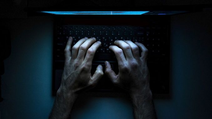 Tangentbord skriver siffror istället för bokstäver (Windows 10)