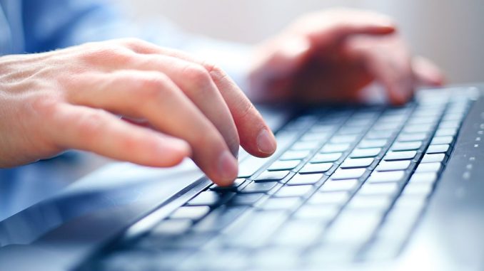 Skriver tangentbordet fel bokstäver (tecken) i Windows 10? Här är